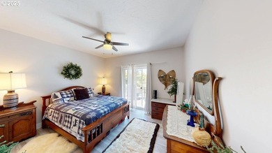 Spacious 4-bedroom, 3.5 bath residence with a rare 4-car garage - photo 19
