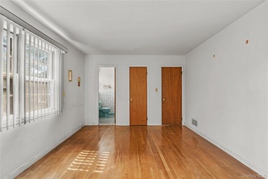 Welcome home to the East End of New Rochelle's highly desirable - photo 21