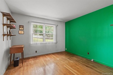 Welcome home to the East End of New Rochelle's highly desirable - photo 26