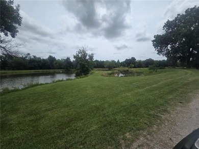 Enjoy peaceful country living in this spacious 4-bedroom, 3 - photo 8