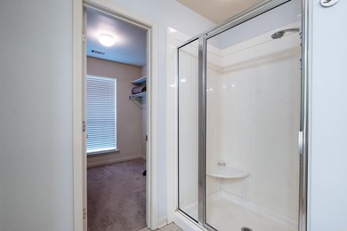 Welcome to your new retreat nestled in a serene neighborhood! - photo 37