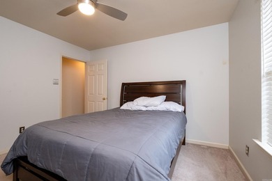 Welcome to your new retreat nestled in a serene neighborhood! - photo 41