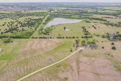 Rare opportunity to own a private, Ag-exempt estate just minutes - photo 2