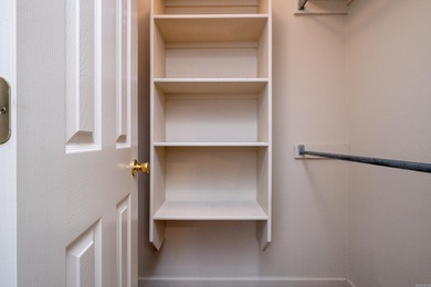 Welcome to your new retreat nestled in a serene neighborhood! - photo 44