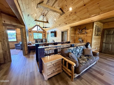 Turn-key 4-bedroom cabin located in the gated Timberlake Bay - photo 49