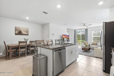 Your Port Orange paradise awaits. This sun-drenched, end-unit - photo 8