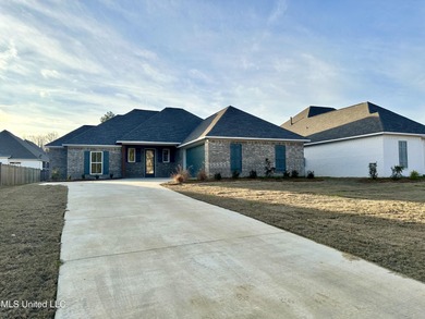 Ross Barnett Reservoir Home Sale Pending in Brandon Mississippi