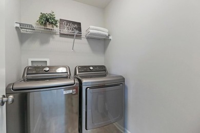 Welcome home to the Fordham 2 model in the highly sought-after - photo 12