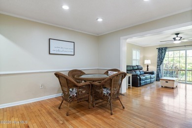 Welcome to 211 South Shore Drive an Oasis lake side retreat - photo 17