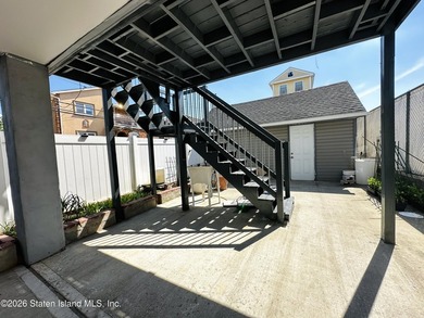 An Single family detached home on Staten Island Good location - photo 17