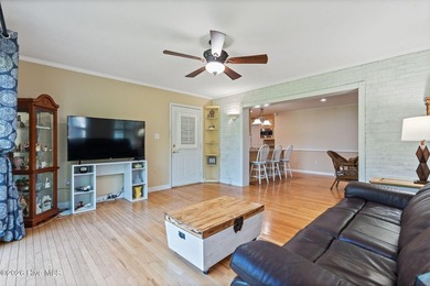 Welcome to 211 South Shore Drive an Oasis lake side retreat - photo 18