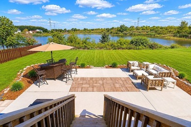 Welcome home to the Fordham 2 model in the highly sought-after - photo 23