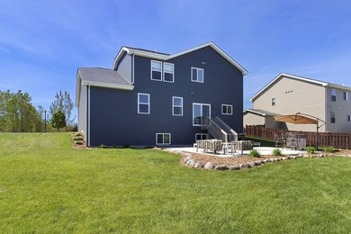 Welcome home to the Fordham 2 model in the highly sought-after - photo 25