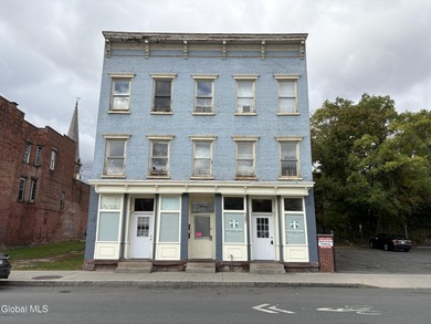 Hudson River Lot Sale Pending in Albany New York