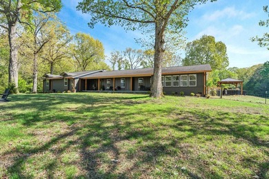 Private Oasis on 12 Beautiful Acres!. Experience serene living - photo 4