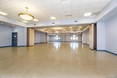 Beautiful MOVE IN READY 3 Bedroom 2 Bath townhouse/condo - photo 25