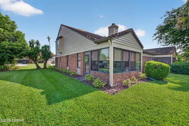 Welcome to your new home! This charming 3-bedroom, 2.5-bathroom - photo 4