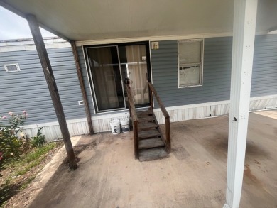 Lake Home For Sale in Saint Cloud, Florida