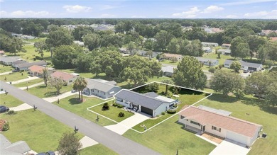 ***BRAND NEW ROOF 2025*** Welcome to this charming and - photo 2