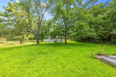 Escape to peaceful country living in this charming 3-bedroom - photo 29