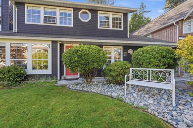 Nestled in the heart of highly sought-after Ocean Park, this - photo 3