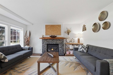 Nestled in the heart of highly sought-after Ocean Park, this - photo 5