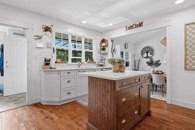 Nestled in the heart of highly sought-after Ocean Park, this - photo 7
