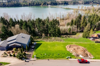 Dexter Lake Lot For Sale in Lowell Oregon
