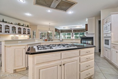 Experience luxury golf course living in this entertainer's dream - photo 14