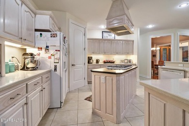 Experience luxury golf course living in this entertainer's dream - photo 15
