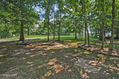 Experience luxury golf course living in this entertainer's dream - photo 47