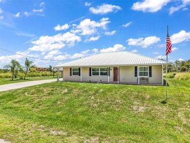 Welcome to 30 Success Dr! Nestled on four lots totaling nearly - photo 3