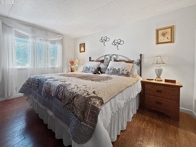 Coastal Cottage Charm Awaits! Bursting with personality, color - photo 12