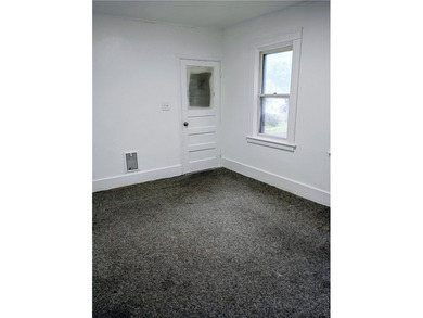 Attention investors and renovation enthusiasts! 331 Garson - photo 13