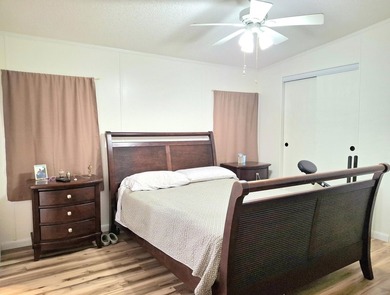 Fully furnished 2/2 home featuring a modern remodeled kitchen - photo 15