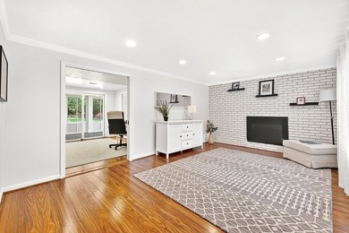 This incredible home located in the highly desirable Pheasant - photo 18