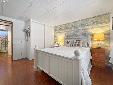 Coastal Cottage Charm Awaits! Bursting with personality, color - photo 21