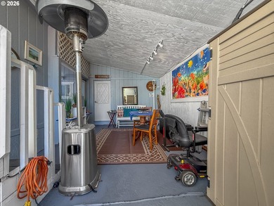 Coastal Cottage Charm Awaits! Bursting with personality, color - photo 28