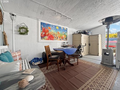 Coastal Cottage Charm Awaits! Bursting with personality, color - photo 33