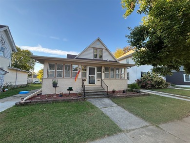 (private lake, pond, creek) Home For Sale in Perry Iowa