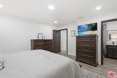 Welcome to this beautifully renovated 3-bedroom, 2-bath home - photo 12