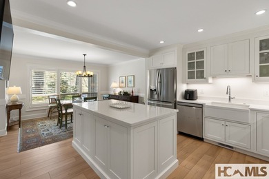 This beautifully updated condominium in Highlands, North - photo 15