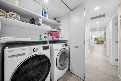 $50,000 PRICE IMPROVEMENT! Stunningly renovated 3 bedroom, 2.5 - photo 15
