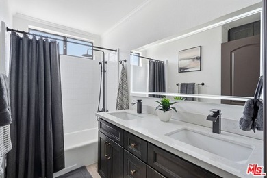 Welcome to this beautifully renovated 3-bedroom, 2-bath home - photo 16