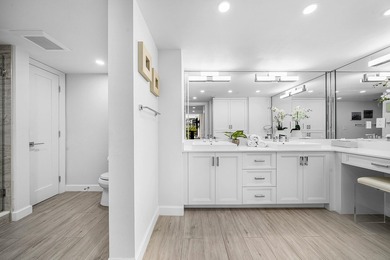 $50,000 PRICE IMPROVEMENT! Stunningly renovated 3 bedroom, 2.5 - photo 18