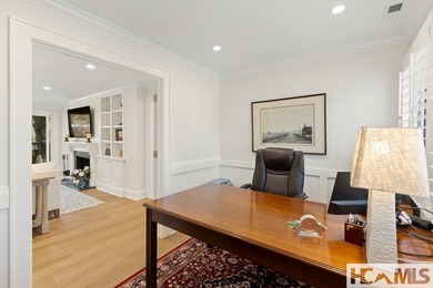 This beautifully updated condominium in Highlands, North - photo 19