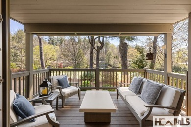 This beautifully updated condominium in Highlands, North - photo 21