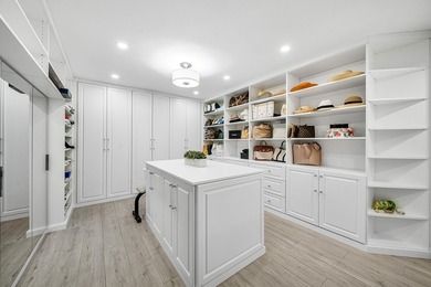 $50,000 PRICE IMPROVEMENT! Stunningly renovated 3 bedroom, 2.5 - photo 21