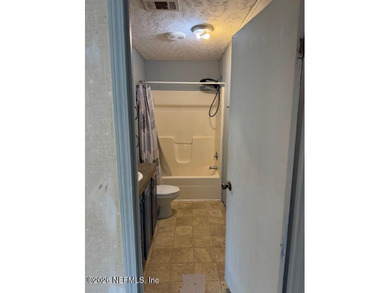 Just under 2 acres a Large manufactured home with 4 Bedroom 2 - photo 6