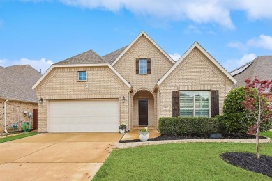 Seventeen Lakes  Home Sale Pending in Fort Worth Texas
